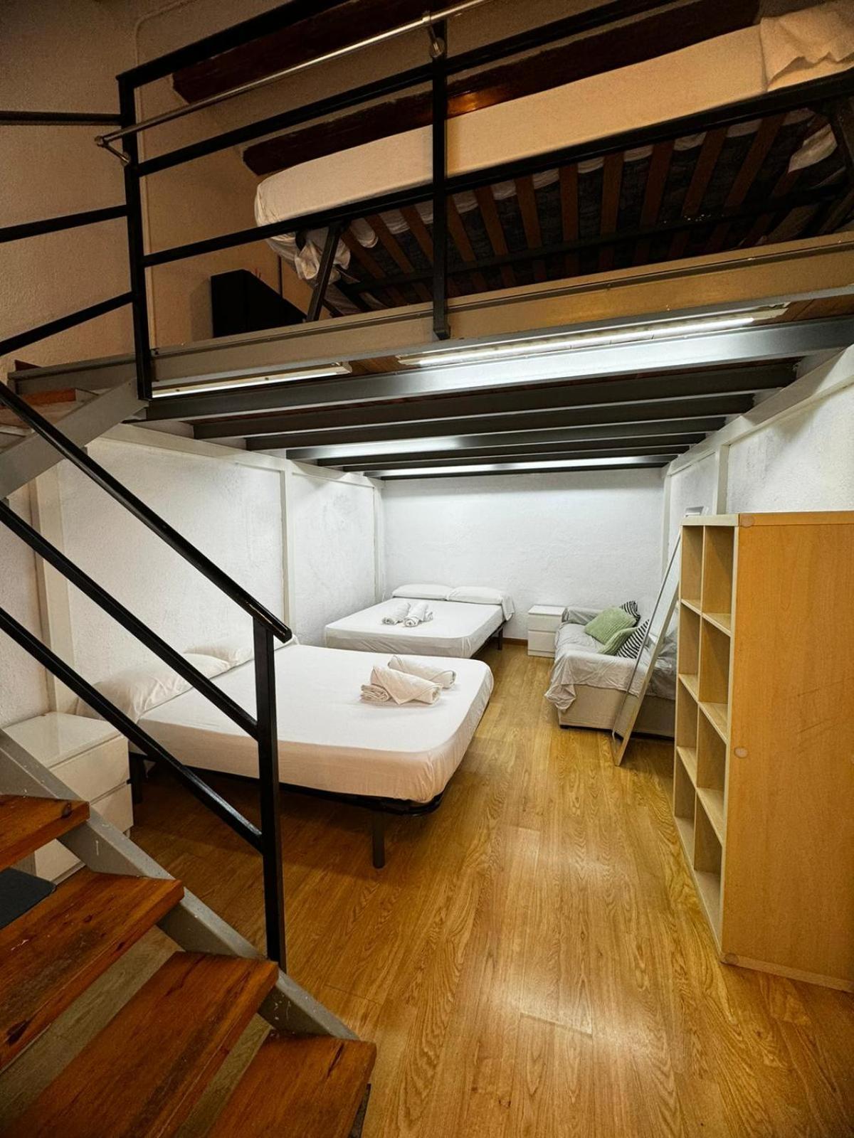 Grupos Y Familias Hasta 8 Albergue Barcelona
